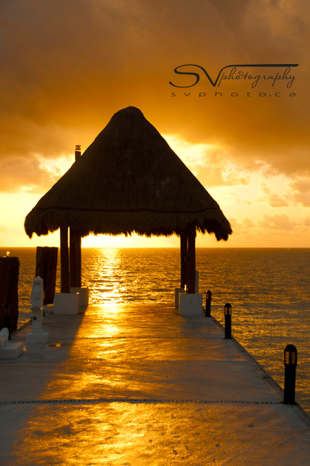 sunrises-over-pier-in-cancun