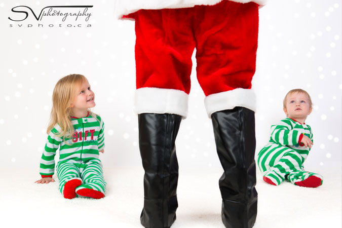 two kids react to Santa